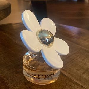1.7 oz DAISY LOVE Marc Jacobs EDT New no box